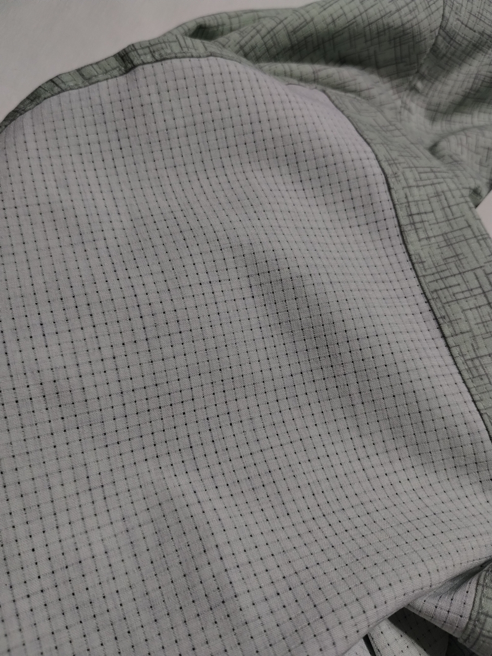Apt. 9 Men’s Long-Sleeve Button-Down Shirt in Sage Green - Picture 11 of 11